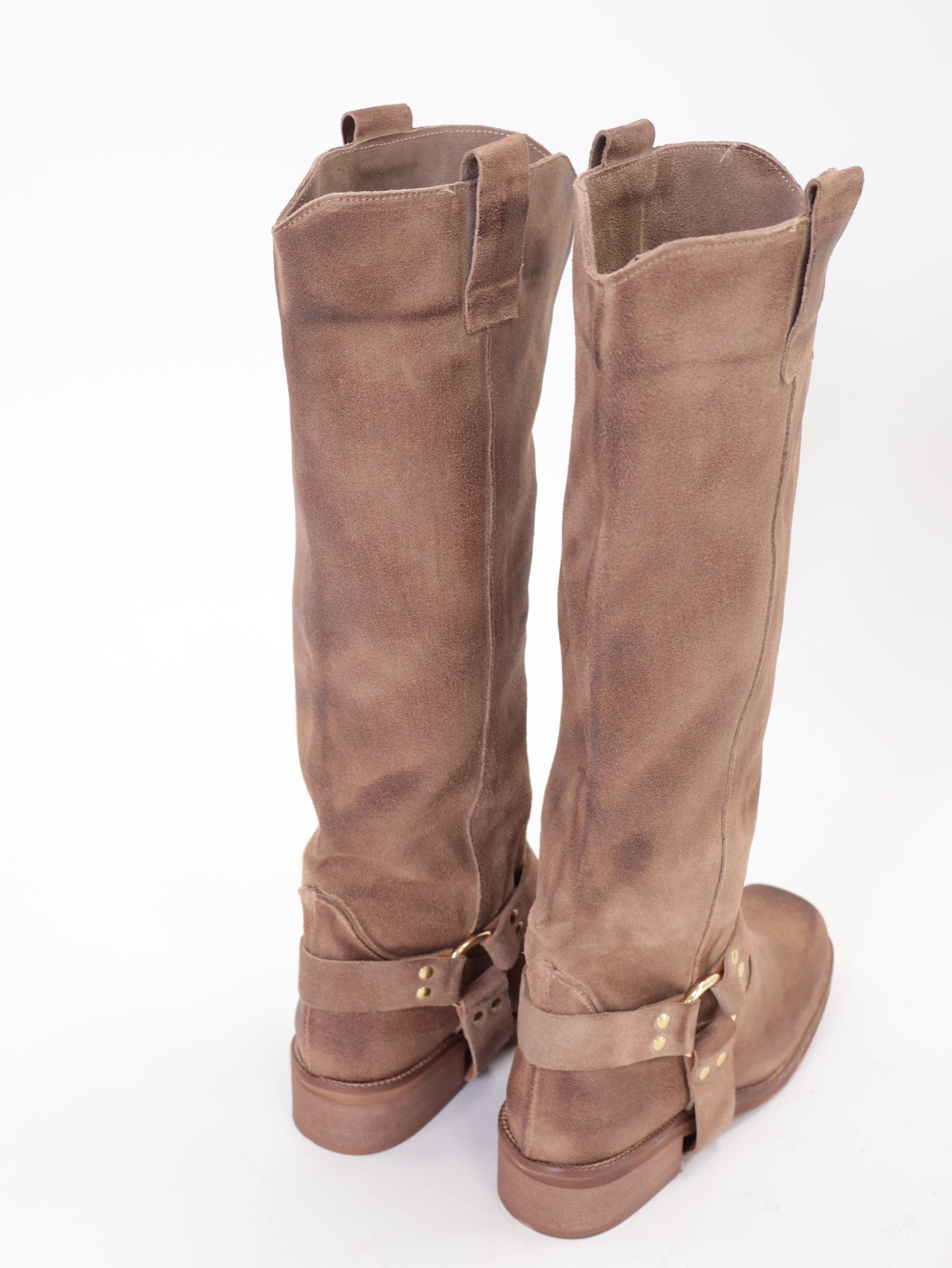 Taupe suede boot