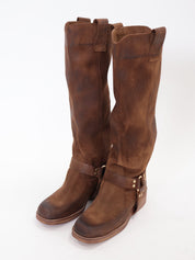 Dark brown suede boot