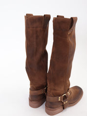 Dark brown suede boot