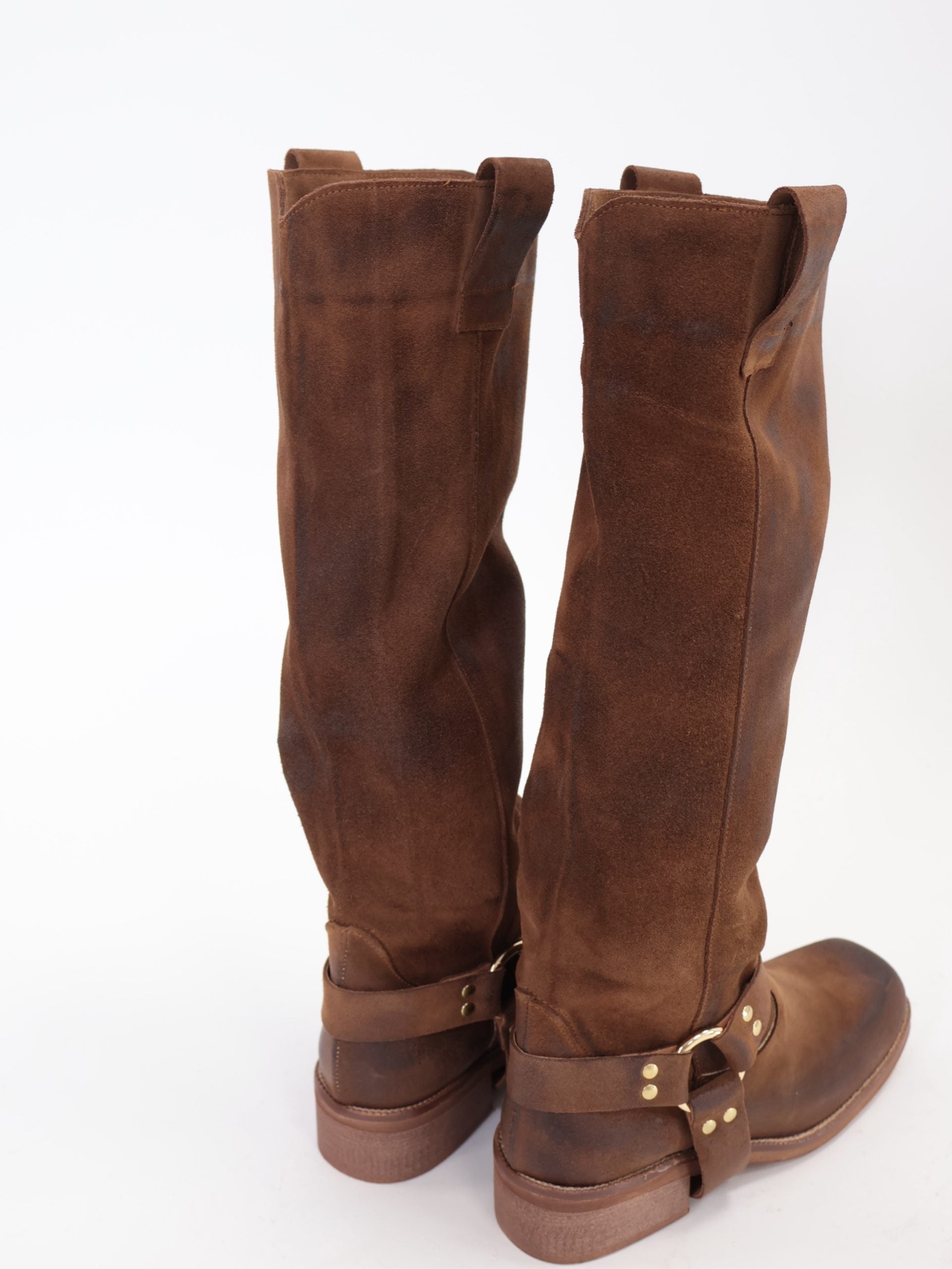 Dark brown suede boot