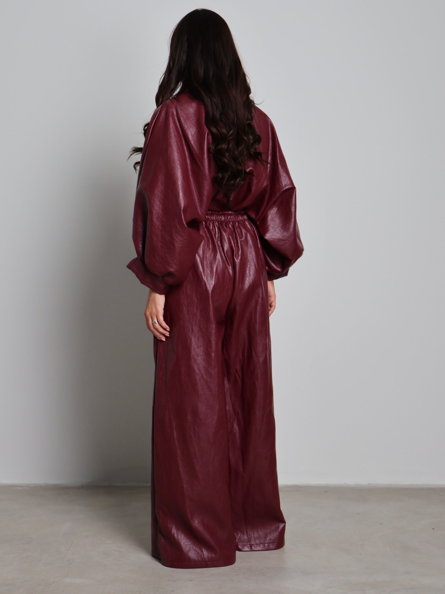PANTALONE ECOPELLE CHIARA Bordeaux VEVE VE421;PANTALONE ECOPELLE CHIARA Bordeaux VEVE VE421 — foto 2;PANTALONE ECOPELLE CHIARA Bordeaux VEVE VE421 — foto 3;PANTALONE ECOPELLE CHIARA Bordeaux VEVE VE421 — foto 4;PANTALONE ECOPELLE CHIARA Bordeaux VEVE VE421 — foto 5