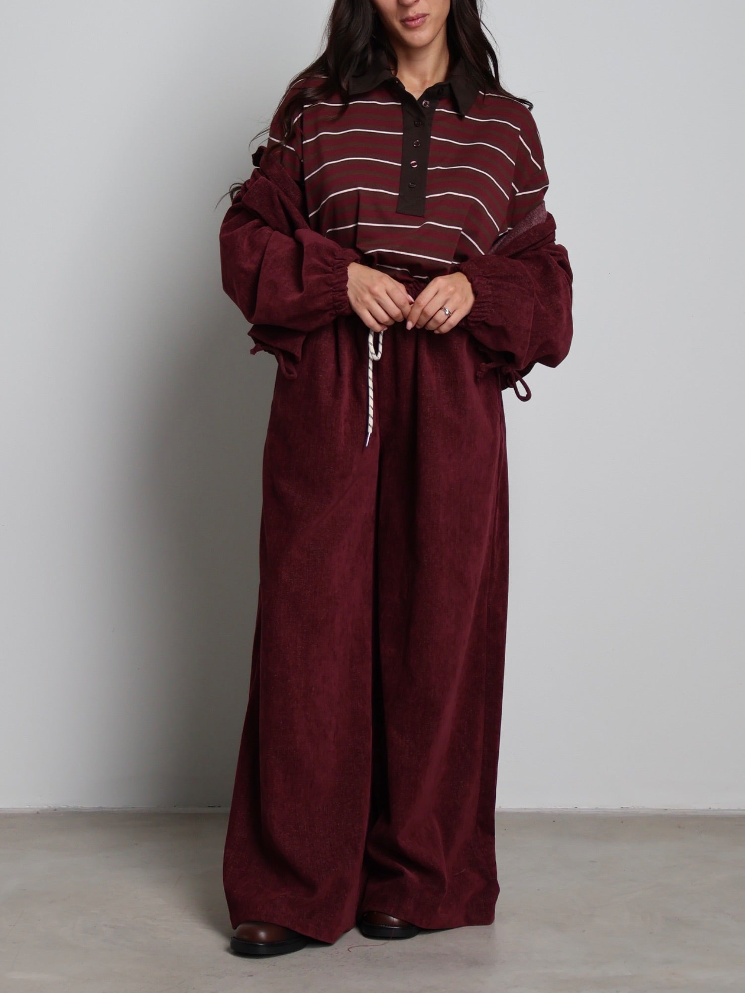 PANTALONE EMILY Bordeaux VEVE VE423;PANTALONE EMILY Bordeaux VEVE VE423 — foto 2;PANTALONE EMILY Bordeaux VEVE VE423 — foto 3;PANTALONE EMILY Bordeaux VEVE VE423 — foto 4;PANTALONE EMILY Bordeaux VEVE VE423 — foto 5;PANTALONE EMILY Bordeaux VEVE VE423 — foto 6;PANTALONE EMILY Bordeaux VEVE VE423 — foto 7