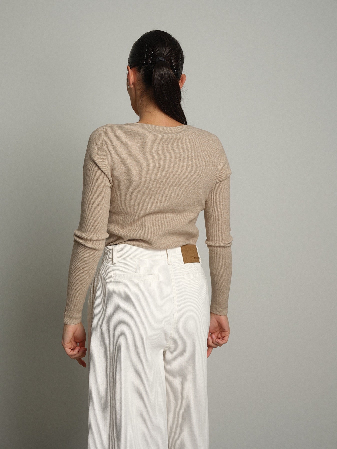 Pullover scollo V tondo Beige Veve VE441;Pullover scollo V tondo Beige Veve VE441 — foto 2