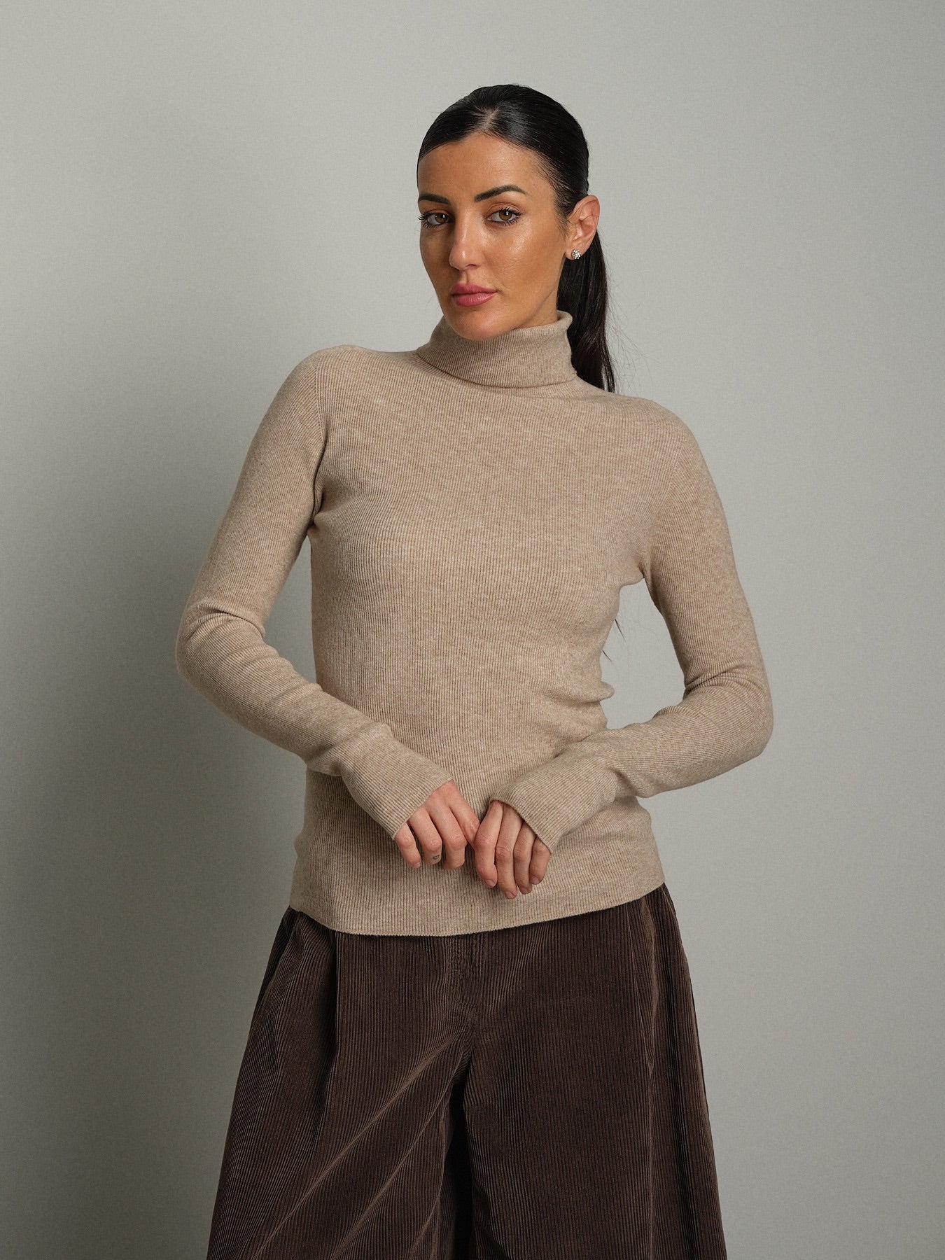 Dolcevita costina Beige VEVE VE443;Dolcevita costina Beige VEVE VE443 — foto 2;Dolcevita costina Beige VEVE VE443 — foto 3;Dolcevita costina Beige VEVE VE443 — foto 4;Dolcevita costina Beige VEVE VE443 — foto 5