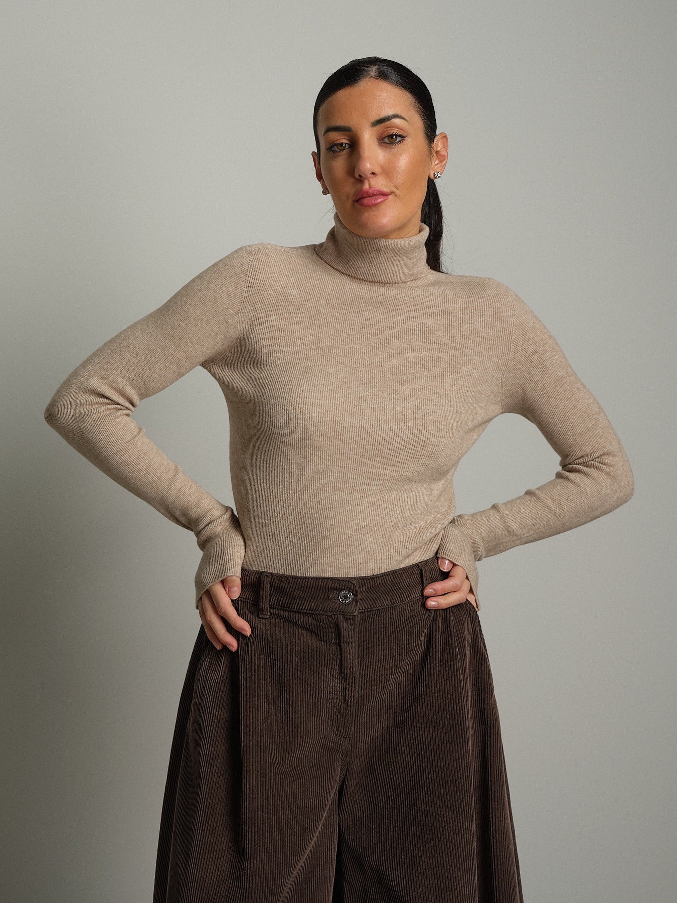 Dolcevita costina Beige VEVE VE443;Dolcevita costina Beige VEVE VE443 — foto 2;Dolcevita costina Beige VEVE VE443 — foto 3;Dolcevita costina Beige VEVE VE443 — foto 4;Dolcevita costina Beige VEVE VE443 — foto 5