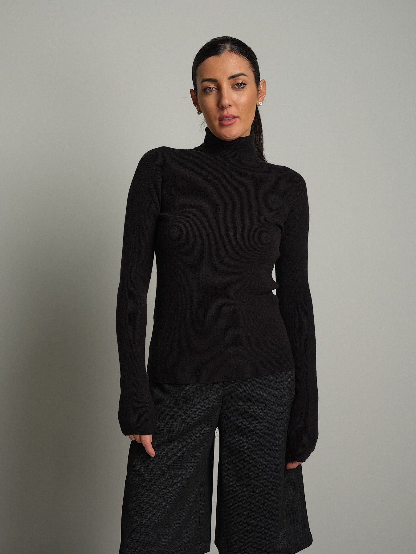 Dolcevita costina Nero VEVE VE443;Dolcevita costina Nero VEVE VE443 — foto 2;Dolcevita costina Nero VEVE VE443 — foto 3;Dolcevita costina Nero VEVE VE443 — foto 4