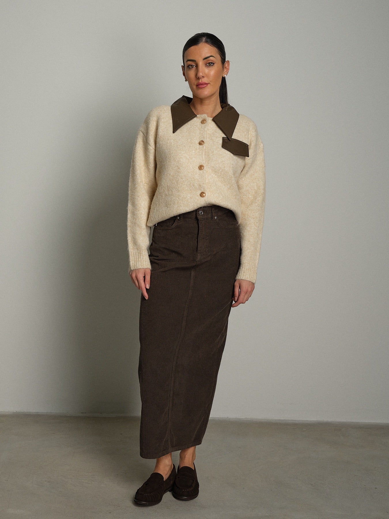 Cardigan orli ecopelle Panna VEVE VE447;Cardigan orli ecopelle Panna VEVE VE447 — foto 2;Cardigan orli ecopelle Panna VEVE VE447 — foto 3;Cardigan orli ecopelle Panna VEVE VE447 — foto 4;Cardigan orli ecopelle Panna VEVE VE447 — foto 5