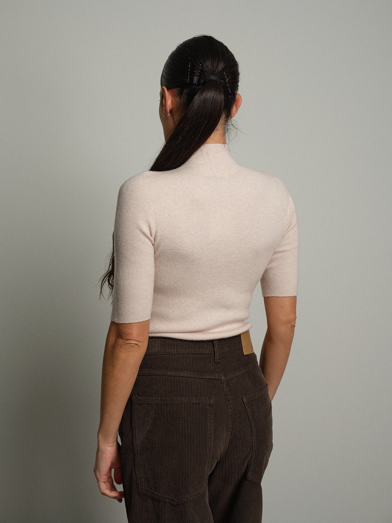 Pull collo cratere manica corta Beige VEVE VE448;Pull collo cratere manica corta Beige VEVE VE448 — foto 2;Pull collo cratere manica corta Beige VEVE VE448 — foto 3;Pull collo cratere manica corta Beige VEVE VE448 — foto 4;Pull collo cratere manica corta Beige VEVE VE448 — foto 5
