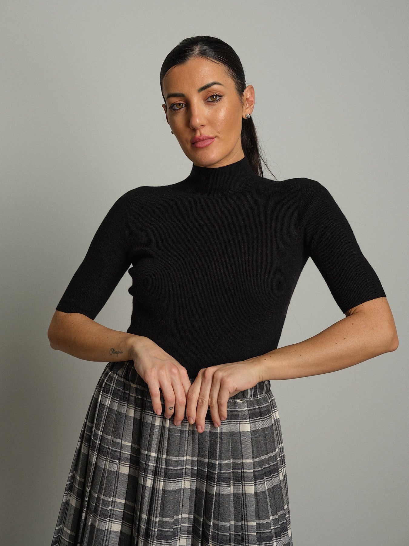 Pull collo cratere manica corta Nero VEVE VE448;Pull collo cratere manica corta Nero VEVE VE448 — foto 2;Pull collo cratere manica corta Nero VEVE VE448 — foto 3;Pull collo cratere manica corta Nero VEVE VE448 — foto 4;Pull collo cratere manica corta Nero VEVE VE448 — foto 5;Pull collo cratere manica corta Nero VEVE VE448 — foto 6
