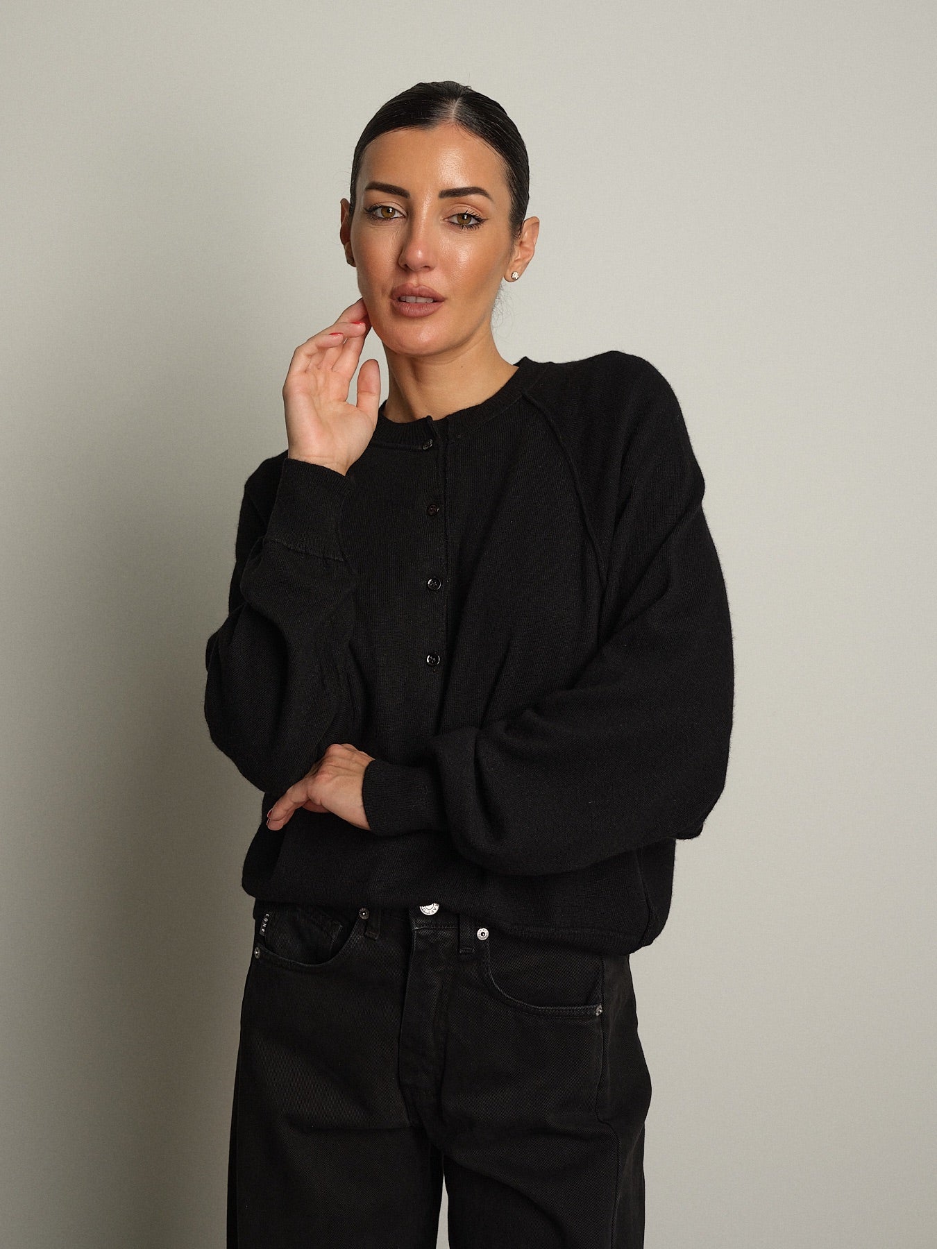 pullover serafino Nero vicolo 2AC2014;pullover serafino Nero vicolo 2AC2014 — foto 2;pullover serafino Nero vicolo 2AC2014 — foto 3;pullover serafino Nero vicolo 2AC2014 — foto 4;pullover serafino Nero vicolo 2AC2014 — foto 5;pullover serafino Nero vicolo 2AC2014 — foto 6;pullover serafino Nero vicolo 2AC2014 — foto 7;pullover serafino Nero vicolo 2AC2014 — foto 8