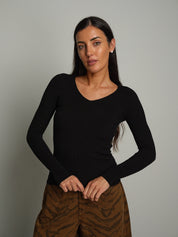 Pullover costina scollo V Nero Vicolo 2AC2179;Pullover costina scollo V Nero Vicolo 2AC2179 — foto 2;Pullover costina scollo V Nero Vicolo 2AC2179 — foto 3;Pullover costina scollo V Nero Vicolo 2AC2179 — foto 4
