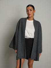 Cardigan maxi Antracite Vicolo 5AC5105;Cardigan maxi Antracite Vicolo 5AC5105 — foto 2;Cardigan maxi Antracite Vicolo 5AC5105 — foto 3;Cardigan maxi Antracite Vicolo 5AC5105 — foto 4;Cardigan maxi Antracite Vicolo 5AC5105 — foto 5