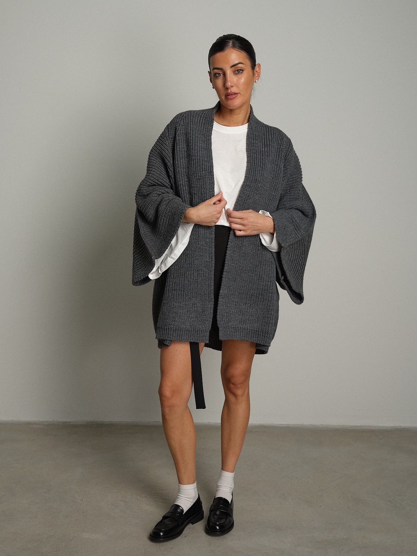 Cardigan maxi Antracite Vicolo 5AC5105;Cardigan maxi Antracite Vicolo 5AC5105 — foto 2;Cardigan maxi Antracite Vicolo 5AC5105 — foto 3;Cardigan maxi Antracite Vicolo 5AC5105 — foto 4;Cardigan maxi Antracite Vicolo 5AC5105 — foto 5