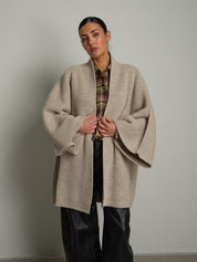 Cardigan maxi Beige Vicolo 5AC5105;Cardigan maxi Beige Vicolo 5AC5105 — foto 2;Cardigan maxi Beige Vicolo 5AC5105 — foto 3;Cardigan maxi Beige Vicolo 5AC5105 — foto 4;Cardigan maxi Beige Vicolo 5AC5105 — foto 5