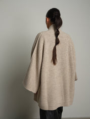 Cardigan maxi Beige Vicolo 5AC5105;Cardigan maxi Beige Vicolo 5AC5105 — foto 2;Cardigan maxi Beige Vicolo 5AC5105 — foto 3;Cardigan maxi Beige Vicolo 5AC5105 — foto 4;Cardigan maxi Beige Vicolo 5AC5105 — foto 5