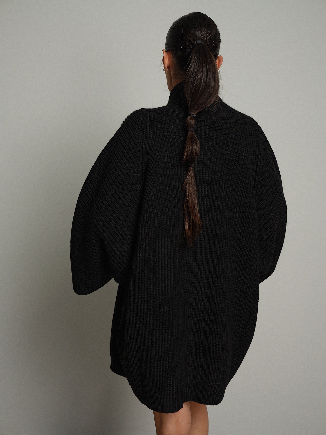 Cardigan maxi Nero Vicolo 5AC5105;Cardigan maxi Nero Vicolo 5AC5105 — foto 2;Cardigan maxi Nero Vicolo 5AC5105 — foto 3;Cardigan maxi Nero Vicolo 5AC5105 — foto 4;Cardigan maxi Nero Vicolo 5AC5105 — foto 5