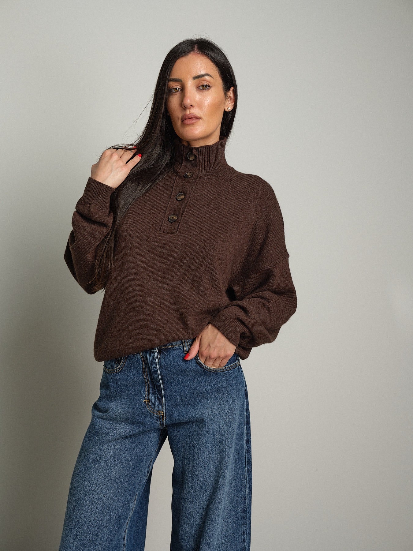 Maglione collo alto bottoni Moka Vicolo 7AC7005;Maglione collo alto bottoni Moka Vicolo 7AC7005 — foto 2;Maglione collo alto bottoni Moka Vicolo 7AC7005 — foto 3;Maglione collo alto bottoni Moka Vicolo 7AC7005 — foto 4;Maglione collo alto bottoni Moka Vicolo 7AC7005 — foto 5;Maglione collo alto bottoni Moka Vicolo 7AC7005 — foto 6;Maglione collo alto bottoni Moka Vicolo 7AC7005 — foto 7;Maglione collo alto bottoni Moka Vicolo 7AC7005 — foto 8