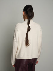 Pullover collo cratere cuciture Panna Vicolo 7AC7053;Pullover collo cratere cuciture Panna Vicolo 7AC7053 — foto 2;Pullover collo cratere cuciture Panna Vicolo 7AC7053 — foto 3;Pullover collo cratere cuciture Panna Vicolo 7AC7053 — foto 4