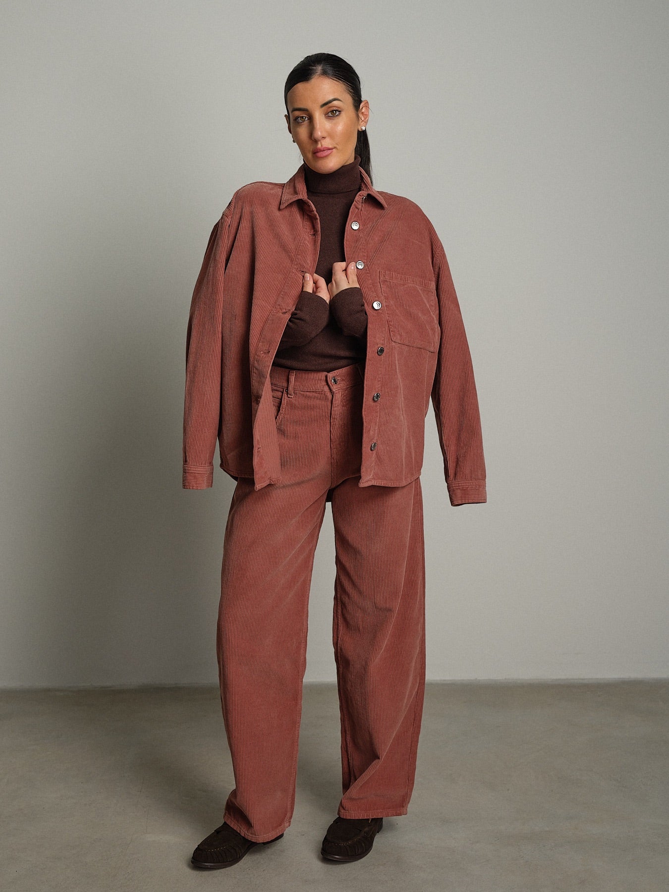 Camicia Clotilde rocciatore Rosa-antico Vicolo DAC5306;Camicia Clotilde rocciatore Rosa-antico Vicolo DAC5306 — foto 2;Camicia Clotilde rocciatore Rosa-antico Vicolo DAC5306 — foto 3;Camicia Clotilde rocciatore Rosa-antico Vicolo DAC5306 — foto 4;Camicia Clotilde rocciatore Rosa-antico Vicolo DAC5306 — foto 5