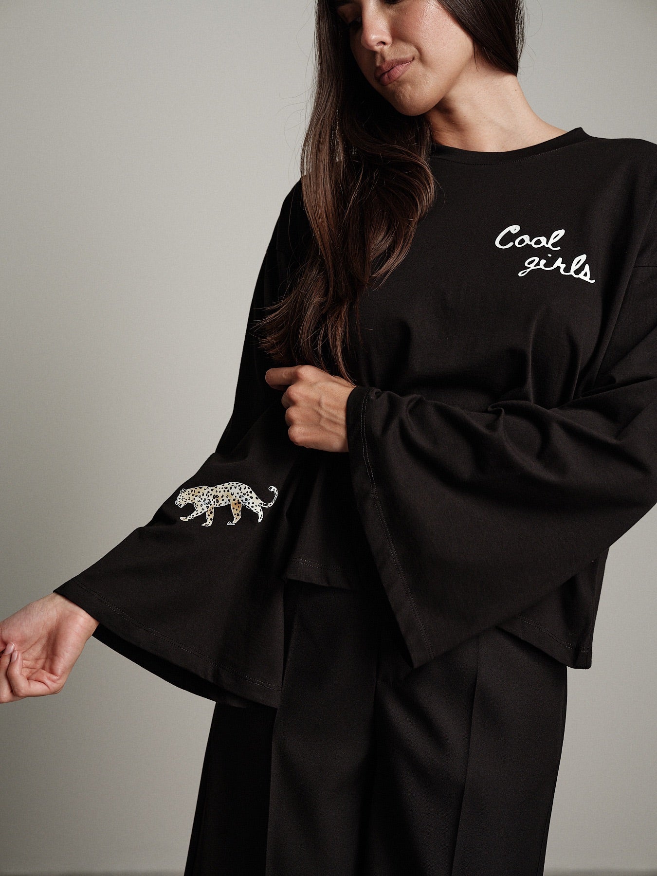Maglia cool girl Nero Vicolo RAC0240;Maglia cool girl Nero Vicolo RAC0240 — foto 2;Maglia cool girl Nero Vicolo RAC0240 — foto 3;Maglia cool girl Nero Vicolo RAC0240 — foto 4;Maglia cool girl Nero Vicolo RAC0240 — foto 5