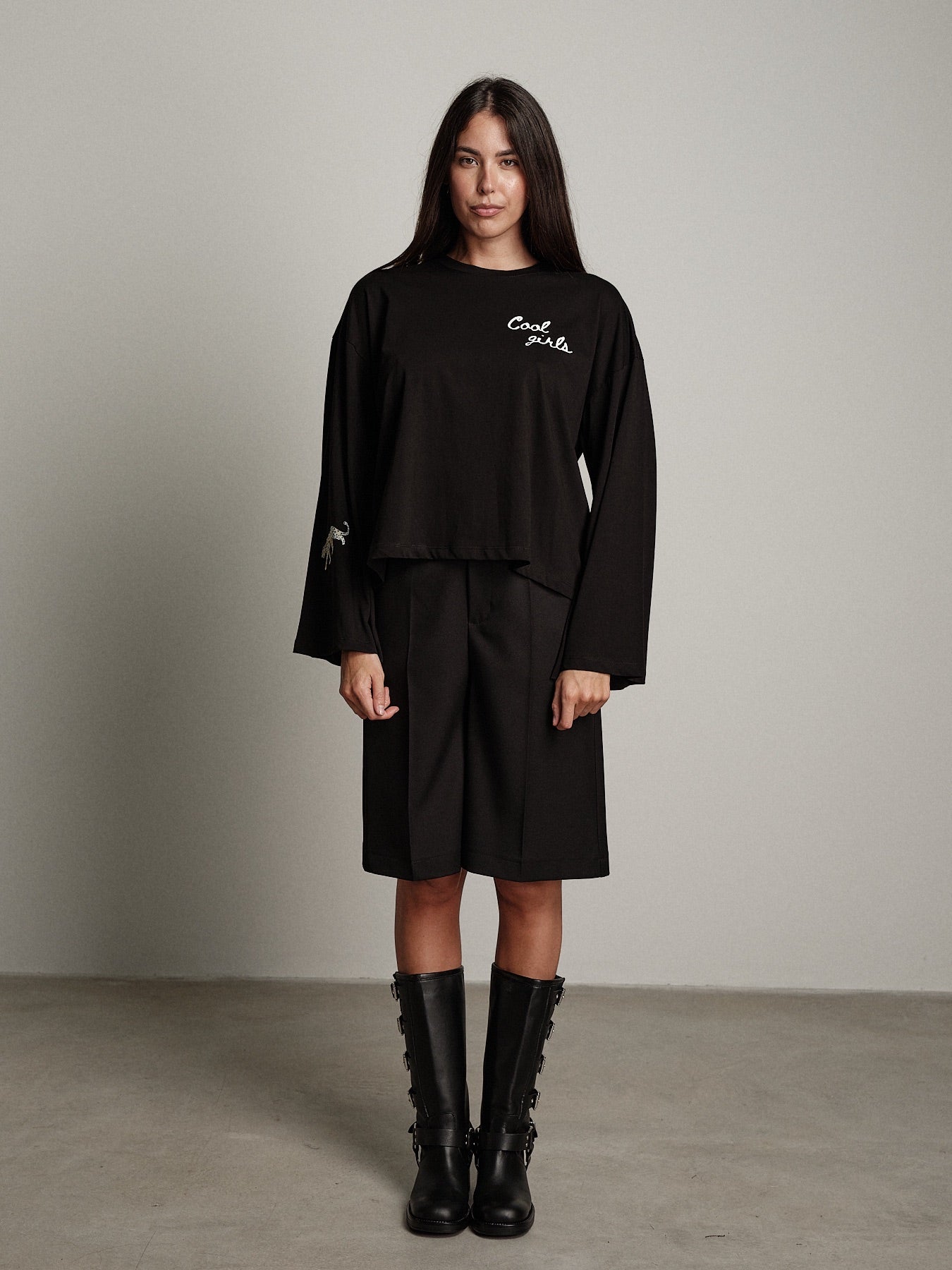 Maglia cool girl Nero Vicolo RAC0240;Maglia cool girl Nero Vicolo RAC0240 — foto 2;Maglia cool girl Nero Vicolo RAC0240 — foto 3;Maglia cool girl Nero Vicolo RAC0240 — foto 4;Maglia cool girl Nero Vicolo RAC0240 — foto 5