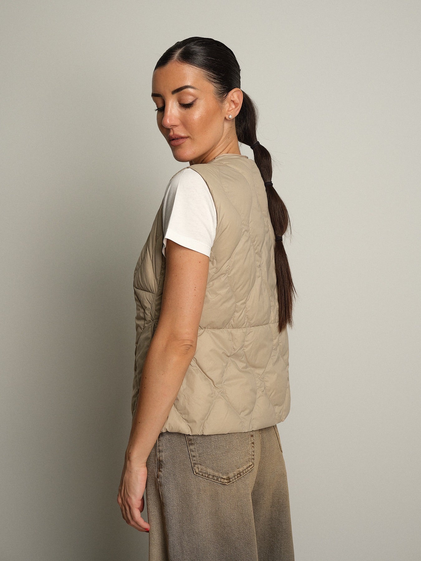 Gilet piumino Beige Vicolo TAC0042;Gilet piumino Beige Vicolo TAC0042 — foto 2;Gilet piumino Beige Vicolo TAC0042 — foto 3;Gilet piumino Beige Vicolo TAC0042 — foto 4;Gilet piumino Beige Vicolo TAC0042 — foto 5;Gilet piumino Beige Vicolo TAC0042 — foto 6