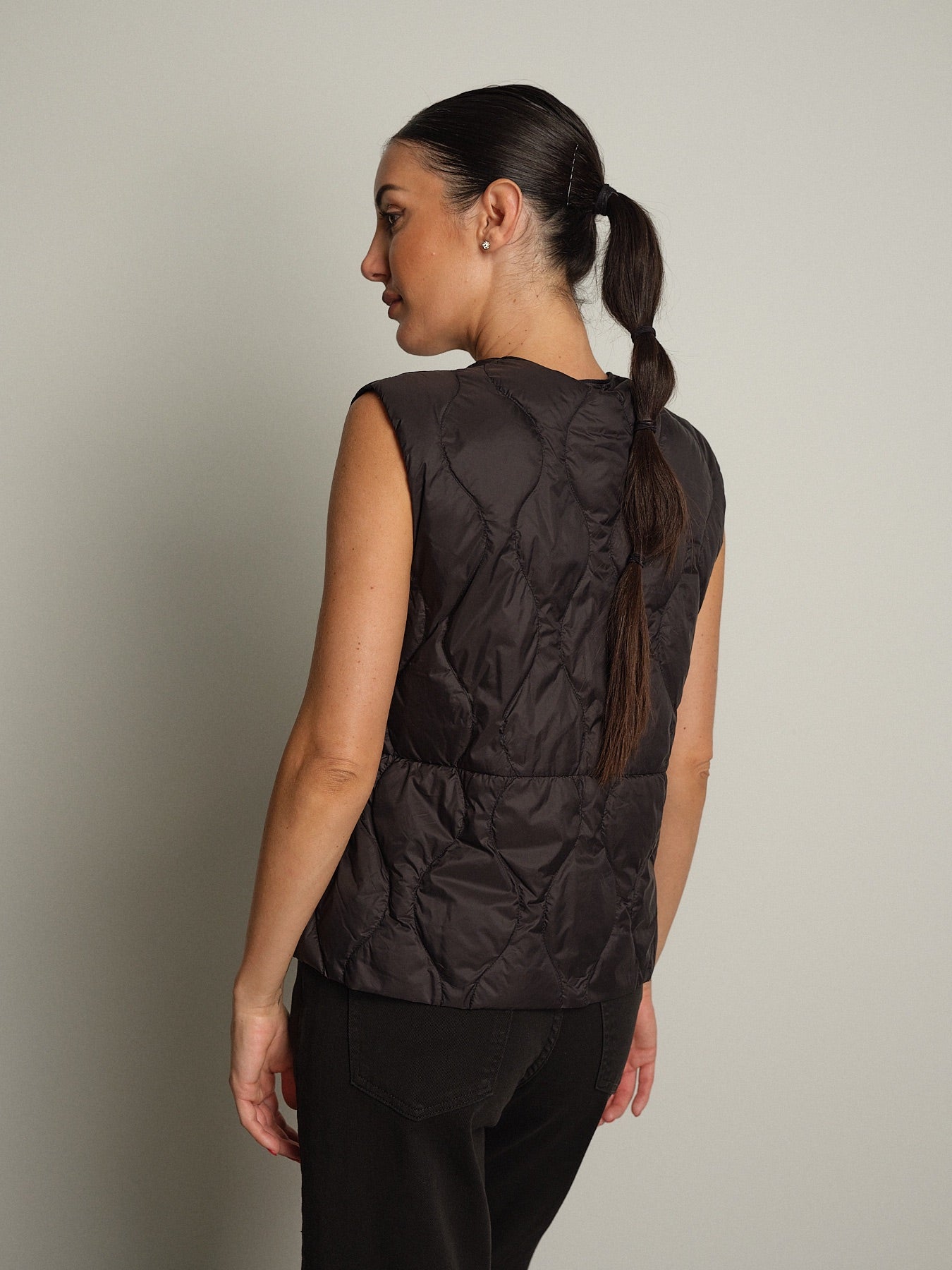 Gilet piumino Nero Vicolo TAC0042;Gilet piumino Nero Vicolo TAC0042 — foto 2;Gilet piumino Nero Vicolo TAC0042 — foto 3;Gilet piumino Nero Vicolo TAC0042 — foto 4;Gilet piumino Nero Vicolo TAC0042 — foto 5;Gilet piumino Nero Vicolo TAC0042 — foto 6;Gilet piumino Nero Vicolo TAC0042 — foto 7;Gilet piumino Nero Vicolo TAC0042 — foto 8;Gilet piumino Nero Vicolo TAC0042 — foto 9;Gilet piumino Nero Vicolo TAC0042 — foto 10