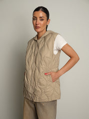 Gilet piumino cappuccio Beige vicolo TAC0043;Gilet piumino cappuccio Beige vicolo TAC0043 — foto 2;Gilet piumino cappuccio Beige vicolo TAC0043 — foto 3;Gilet piumino cappuccio Beige vicolo TAC0043 — foto 4;Gilet piumino cappuccio Beige vicolo TAC0043 — foto 5;Gilet piumino cappuccio Beige vicolo TAC0043 — foto 6;Gilet piumino cappuccio Beige vicolo TAC0043 — foto 7