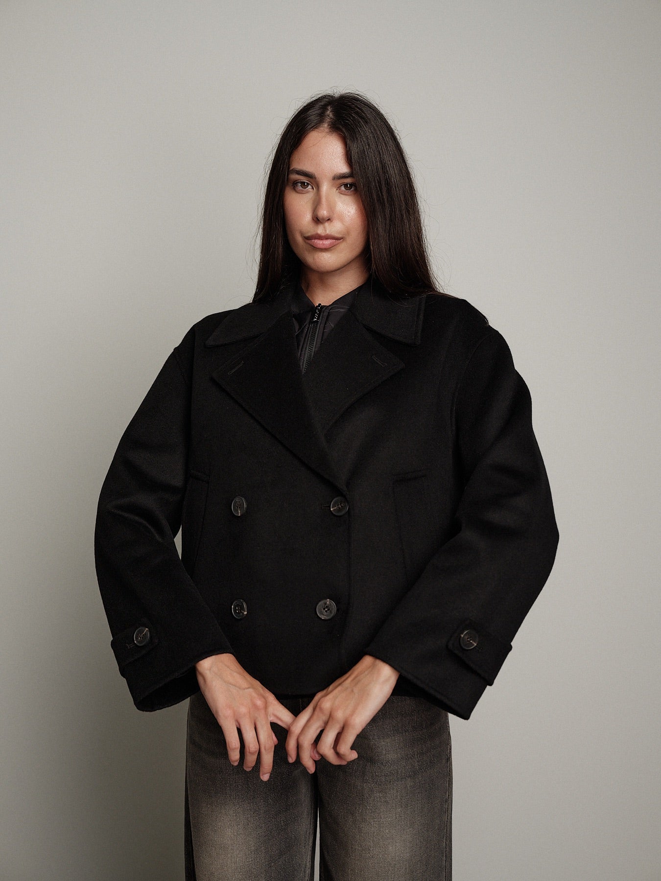 Cappotto + piumino handmade Nero Vicolo TAC0061;Cappotto + piumino handmade Nero Vicolo TAC0061 — foto 2;Cappotto + piumino handmade Nero Vicolo TAC0061 — foto 3;Cappotto + piumino handmade Nero Vicolo TAC0061 — foto 4;Cappotto + piumino handmade Nero Vicolo TAC0061 — foto 5