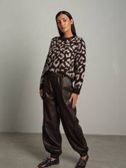 Pantalone jogger ecopelle Moka Vicolo TAC0307;Pantalone jogger ecopelle Moka Vicolo TAC0307 — foto 2;Pantalone jogger ecopelle Moka Vicolo TAC0307 — foto 3;Pantalone jogger ecopelle Moka Vicolo TAC0307 — foto 4;Pantalone jogger ecopelle Moka Vicolo TAC0307 — foto 5