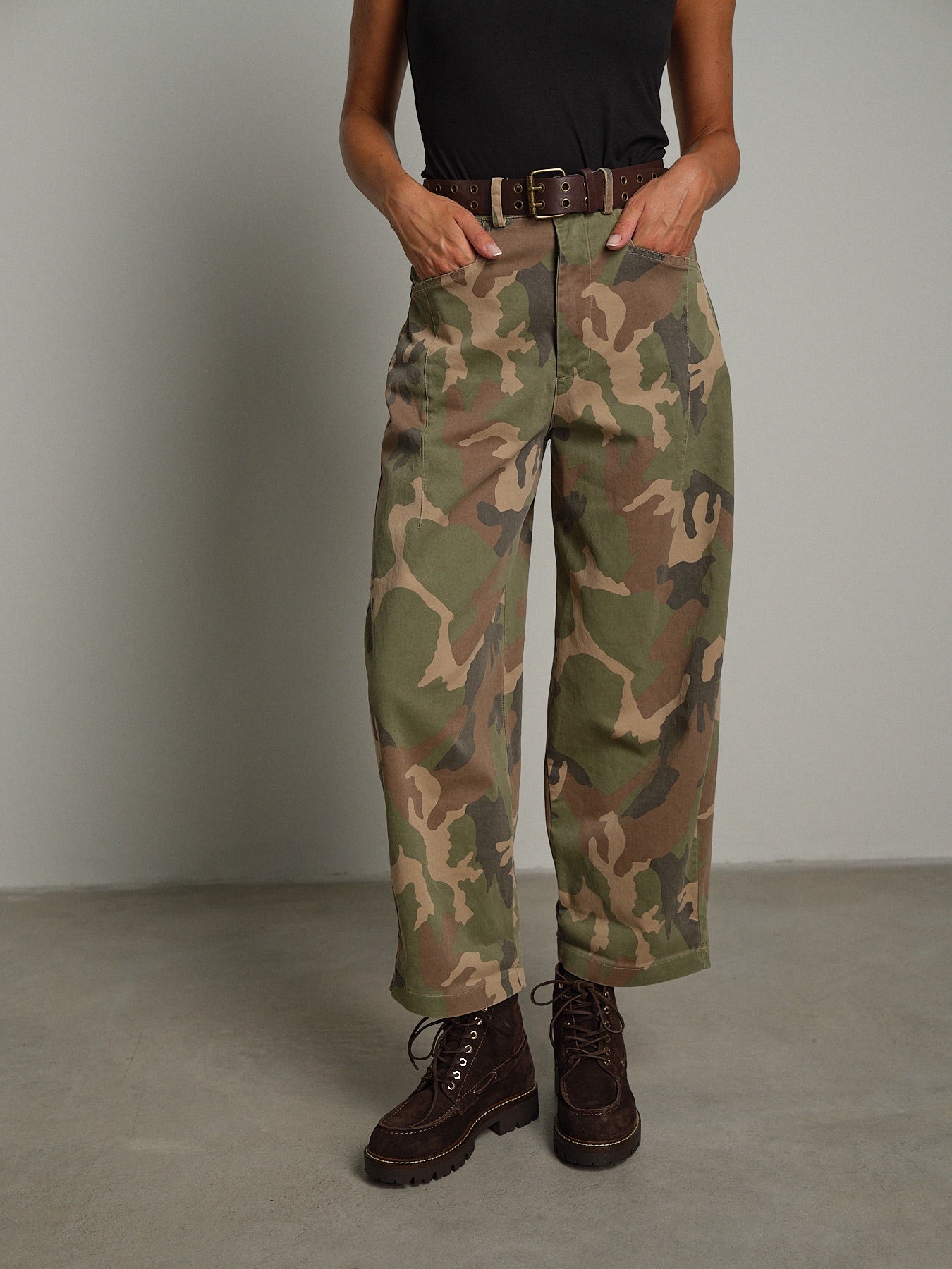 Pantalone balloon mimetico Verde-militare Vicolo TAC1134;Pantalone balloon mimetico Verde-militare Vicolo TAC1134 — foto 2;Pantalone balloon mimetico Verde-militare Vicolo TAC1134 — foto 3;Pantalone balloon mimetico Verde-militare Vicolo TAC1134 — foto 4;Pantalone balloon mimetico Verde-militare Vicolo TAC1134 — foto 5
