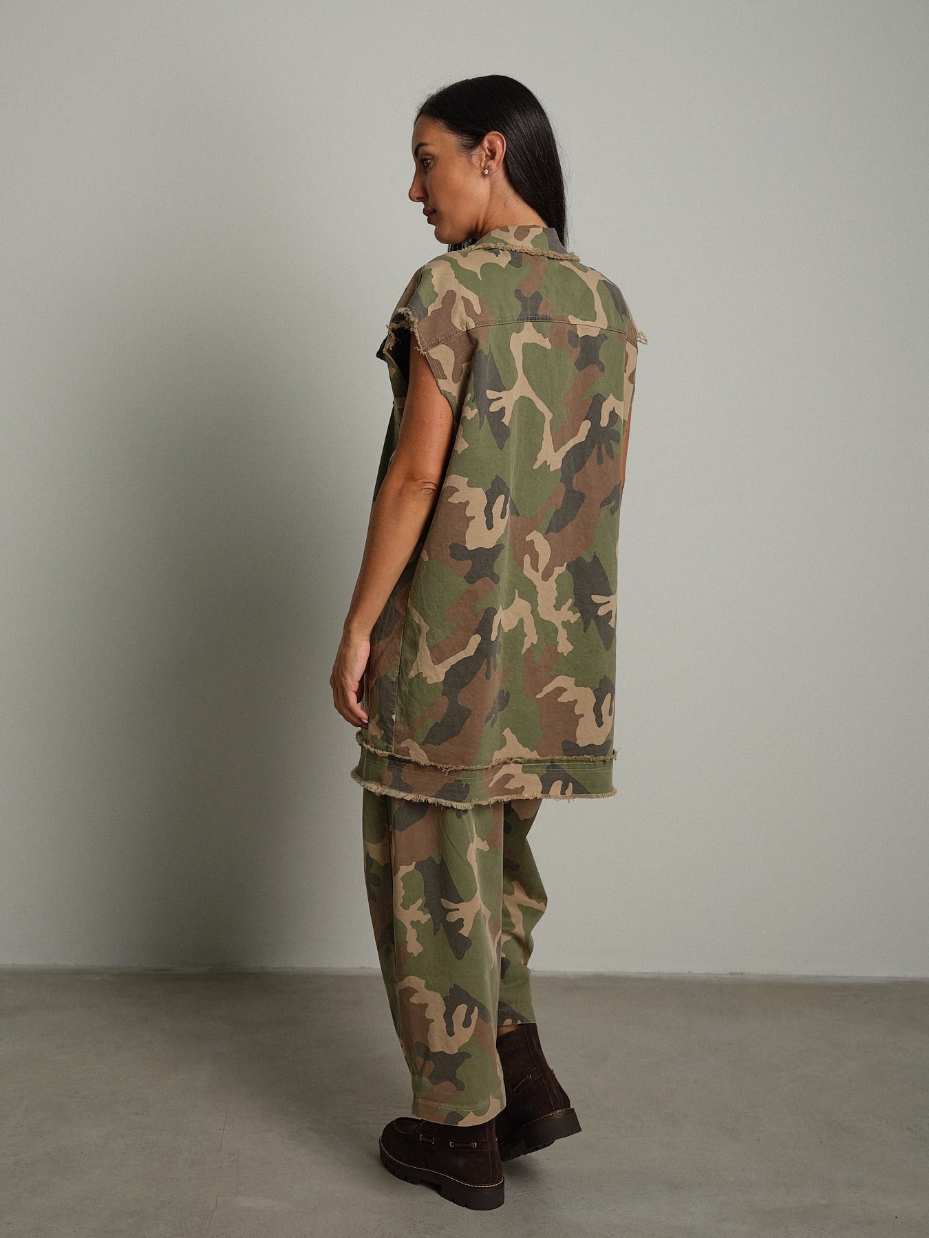 Pantalone balloon mimetico Verde-militare Vicolo TAC1134;Pantalone balloon mimetico Verde-militare Vicolo TAC1134 — foto 2;Pantalone balloon mimetico Verde-militare Vicolo TAC1134 — foto 3;Pantalone balloon mimetico Verde-militare Vicolo TAC1134 — foto 4;Pantalone balloon mimetico Verde-militare Vicolo TAC1134 — foto 5