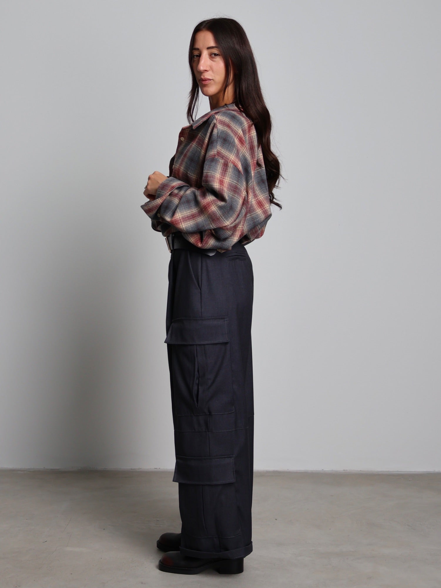 Pantalone cargo viscosa Antracite Vicolo TAC1218;Pantalone cargo viscosa Antracite Vicolo TAC1218 — foto 2;Pantalone cargo viscosa Antracite Vicolo TAC1218 — foto 3;Pantalone cargo viscosa Antracite Vicolo TAC1218 — foto 4