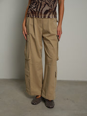Pantalone cargo Beige Vicolo TAC1290;Pantalone cargo Beige Vicolo TAC1290 — foto 2;Pantalone cargo Beige Vicolo TAC1290 — foto 3;Pantalone cargo Beige Vicolo TAC1290 — foto 4;Pantalone cargo Beige Vicolo TAC1290 — foto 5;Pantalone cargo Beige Vicolo TAC1290 — foto 6;Pantalone cargo Beige Vicolo TAC1290 — foto 7