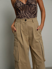 Pantalone cargo Beige Vicolo TAC1290;Pantalone cargo Beige Vicolo TAC1290 — foto 2;Pantalone cargo Beige Vicolo TAC1290 — foto 3;Pantalone cargo Beige Vicolo TAC1290 — foto 4;Pantalone cargo Beige Vicolo TAC1290 — foto 5;Pantalone cargo Beige Vicolo TAC1290 — foto 6;Pantalone cargo Beige Vicolo TAC1290 — foto 7