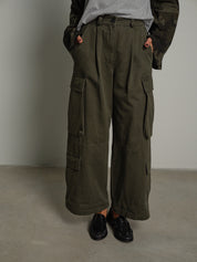 Pantalone cargo Verde-militare Vicolo TAC1290;Pantalone cargo Verde-militare Vicolo TAC1290 — foto 2;Pantalone cargo Verde-militare Vicolo TAC1290 — foto 3;Pantalone cargo Verde-militare Vicolo TAC1290 — foto 4;Pantalone cargo Verde-militare Vicolo TAC1290 — foto 5