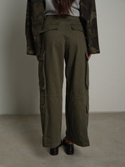 Pantalone cargo Verde-militare Vicolo TAC1290;Pantalone cargo Verde-militare Vicolo TAC1290 — foto 2;Pantalone cargo Verde-militare Vicolo TAC1290 — foto 3;Pantalone cargo Verde-militare Vicolo TAC1290 — foto 4;Pantalone cargo Verde-militare Vicolo TAC1290 — foto 5