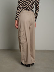 Pantalone cargo orli elastico Beige Vicolo TAC1352;Pantalone cargo orli elastico Beige Vicolo TAC1352 — foto 2;Pantalone cargo orli elastico Beige Vicolo TAC1352 — foto 3;Pantalone cargo orli elastico Beige Vicolo TAC1352 — foto 4