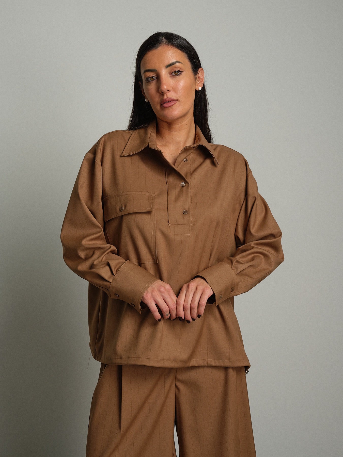 Camicia gessata nero Cammello Vicolo TAC1460;Camicia gessata nero Cammello Vicolo TAC1460 — foto 2;Camicia gessata nero Cammello Vicolo TAC1460 — foto 3;Camicia gessata nero Cammello Vicolo TAC1460 — foto 4;Camicia gessata nero Cammello Vicolo TAC1460 — foto 5;Camicia gessata nero Cammello Vicolo TAC1460 — foto 6;Camicia gessata nero Cammello Vicolo TAC1460 — foto 7