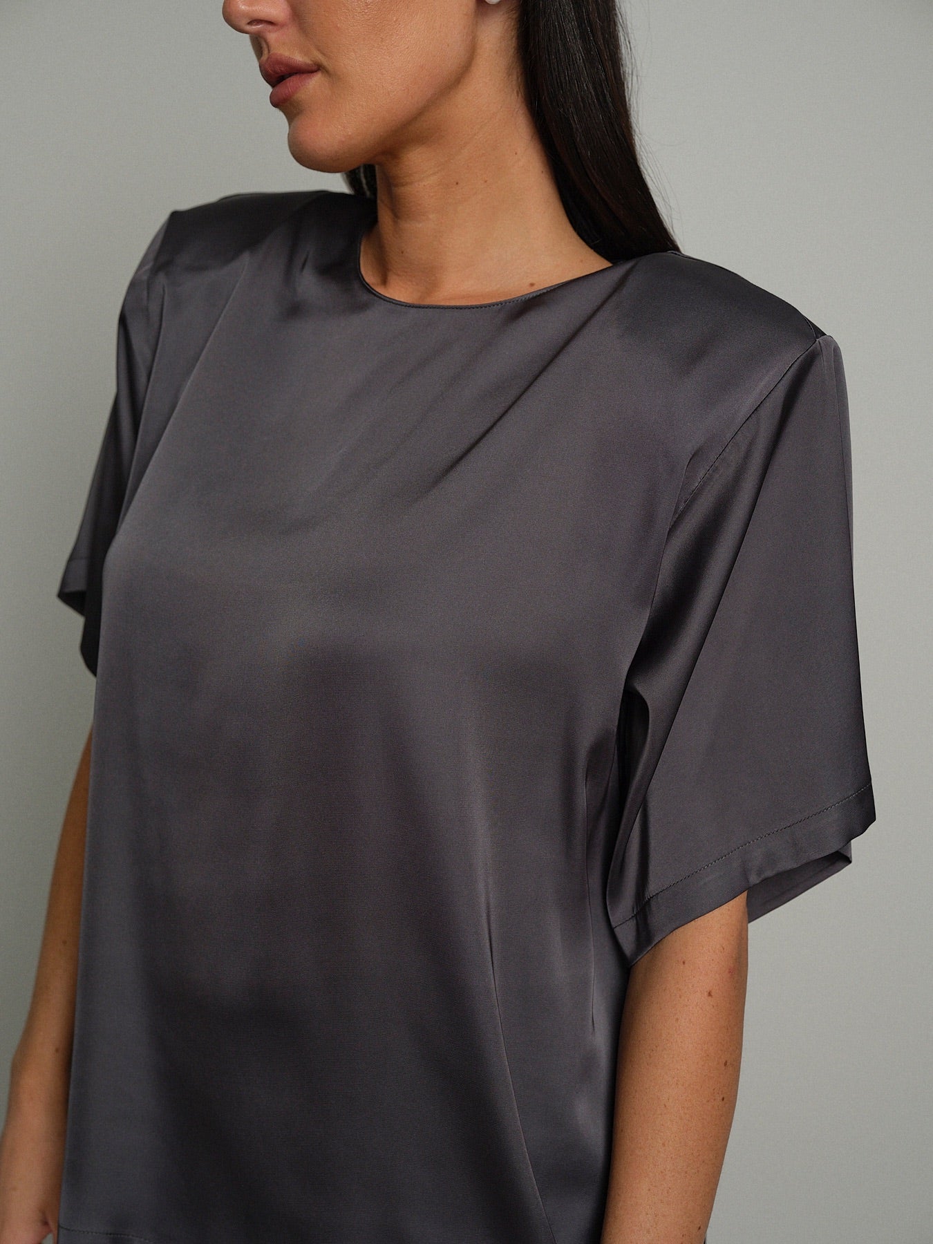 T-shirt raso spalle imbottite Grigio Vicolo TAC1581;T-shirt raso spalle imbottite Grigio Vicolo TAC1581 — foto 2;T-shirt raso spalle imbottite Grigio Vicolo TAC1581 — foto 3;T-shirt raso spalle imbottite Grigio Vicolo TAC1581 — foto 4