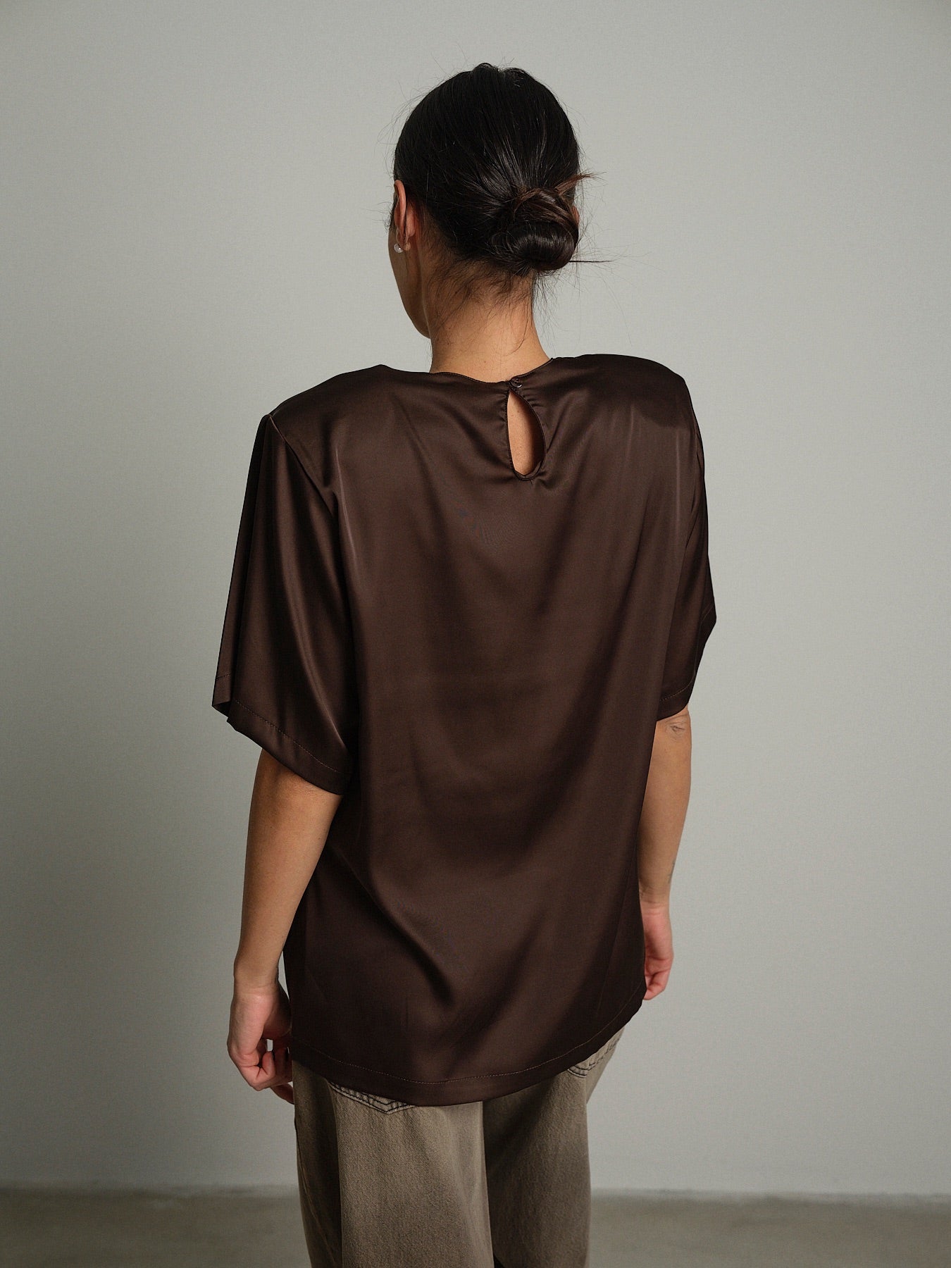 T-shirt raso spalle imbottite Moro Vicolo TAC1581;T-shirt raso spalle imbottite Moro Vicolo TAC1581 — foto 2;T-shirt raso spalle imbottite Moro Vicolo TAC1581 — foto 3;T-shirt raso spalle imbottite Moro Vicolo TAC1581 — foto 4;T-shirt raso spalle imbottite Moro Vicolo TAC1581 — foto 5