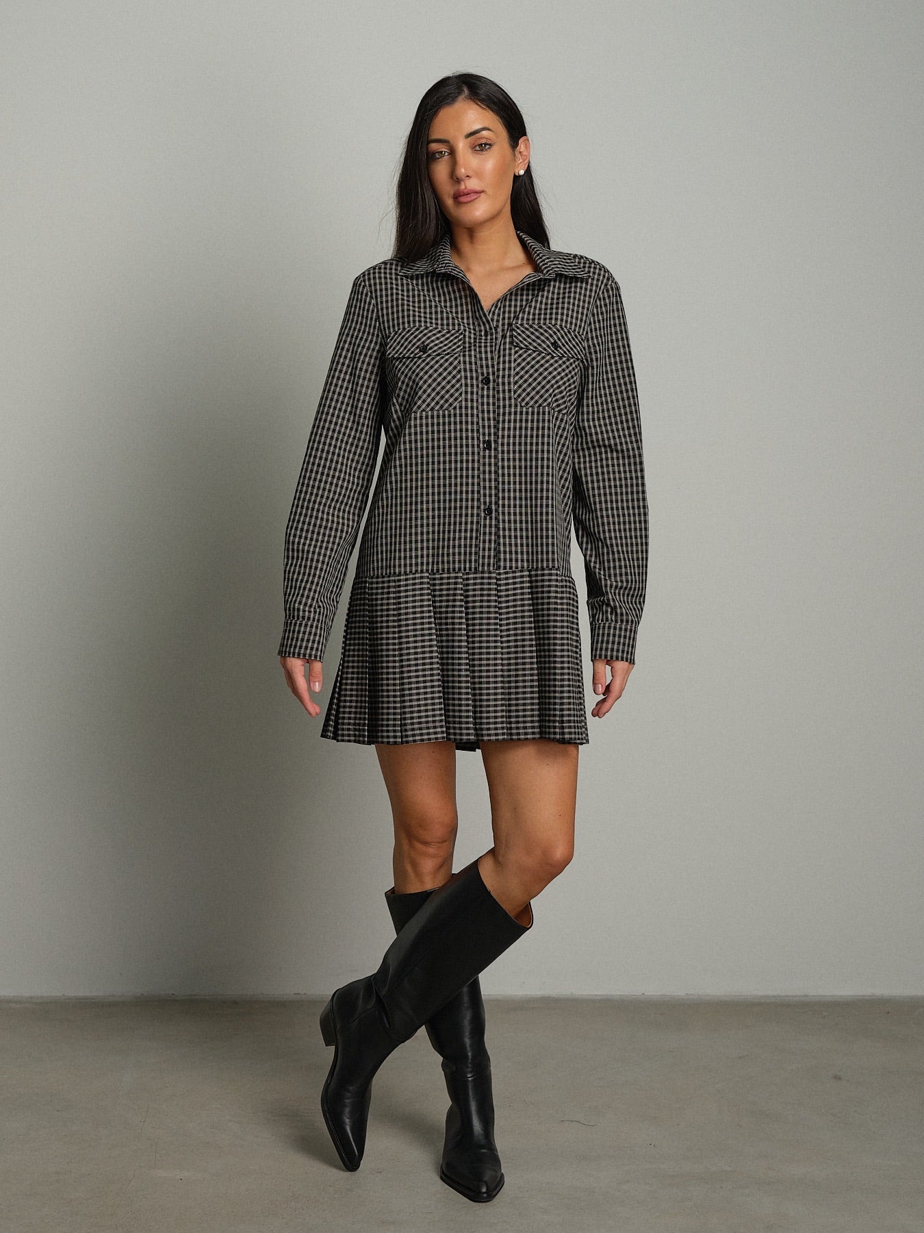 Abito camicia quadro Nero Vicolo TAC1668;Abito camicia quadro Nero Vicolo TAC1668 — foto 2;Abito camicia quadro Nero Vicolo TAC1668 — foto 3;Abito camicia quadro Nero Vicolo TAC1668 — foto 4;Abito camicia quadro Nero Vicolo TAC1668 — foto 5;Abito camicia quadro Nero Vicolo TAC1668 — foto 6