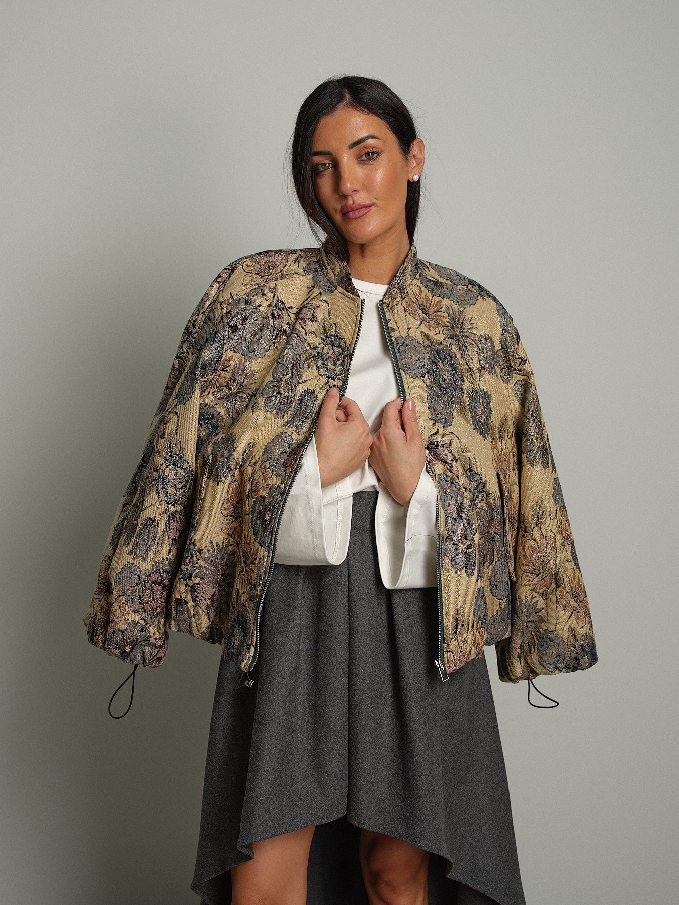 Bomber fantasia floreale Oro Vicolo TAC1670;Bomber fantasia floreale Oro Vicolo TAC1670 — foto 2;Bomber fantasia floreale Oro Vicolo TAC1670 — foto 3;Bomber fantasia floreale Oro Vicolo TAC1670 — foto 4;Bomber fantasia floreale Oro Vicolo TAC1670 — foto 5;Bomber fantasia floreale Oro Vicolo TAC1670 — foto 6;Bomber fantasia floreale Oro Vicolo TAC1670 — foto 7