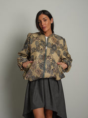 Bomber fantasia floreale Oro Vicolo TAC1670;Bomber fantasia floreale Oro Vicolo TAC1670 — foto 2;Bomber fantasia floreale Oro Vicolo TAC1670 — foto 3;Bomber fantasia floreale Oro Vicolo TAC1670 — foto 4;Bomber fantasia floreale Oro Vicolo TAC1670 — foto 5;Bomber fantasia floreale Oro Vicolo TAC1670 — foto 6;Bomber fantasia floreale Oro Vicolo TAC1670 — foto 7
