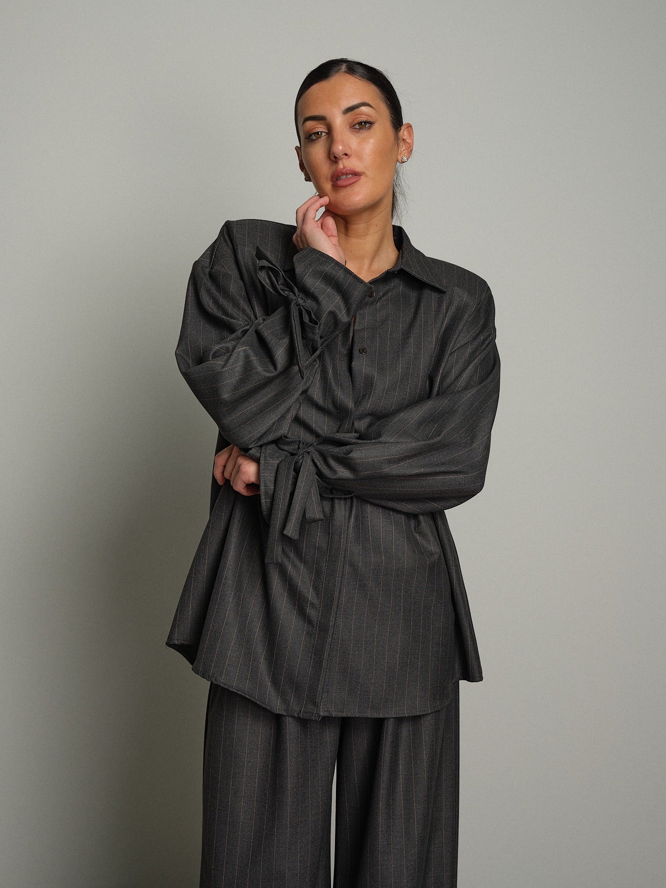 Camicia Giorgi gessata Antracite Vicolo TAC1696;Camicia Giorgi gessata Antracite Vicolo TAC1696 — foto 2;Camicia Giorgi gessata Antracite Vicolo TAC1696 — foto 3;Camicia Giorgi gessata Antracite Vicolo TAC1696 — foto 4;Camicia Giorgi gessata Antracite Vicolo TAC1696 — foto 5;Camicia Giorgi gessata Antracite Vicolo TAC1696 — foto 6;Camicia Giorgi gessata Antracite Vicolo TAC1696 — foto 7