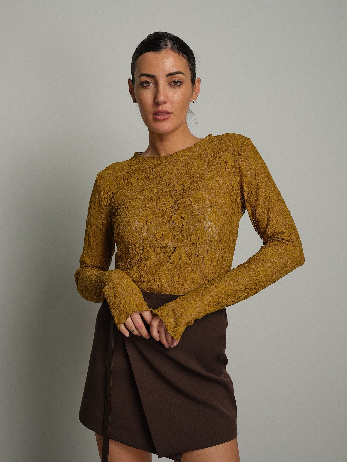 Maglia girocollo pizzo Ocra Vicolo TAC1750;Maglia girocollo pizzo Ocra Vicolo TAC1750 — foto 2;Maglia girocollo pizzo Ocra Vicolo TAC1750 — foto 3;Maglia girocollo pizzo Ocra Vicolo TAC1750 — foto 4;Maglia girocollo pizzo Ocra Vicolo TAC1750 — foto 5;Maglia girocollo pizzo Ocra Vicolo TAC1750 — foto 6