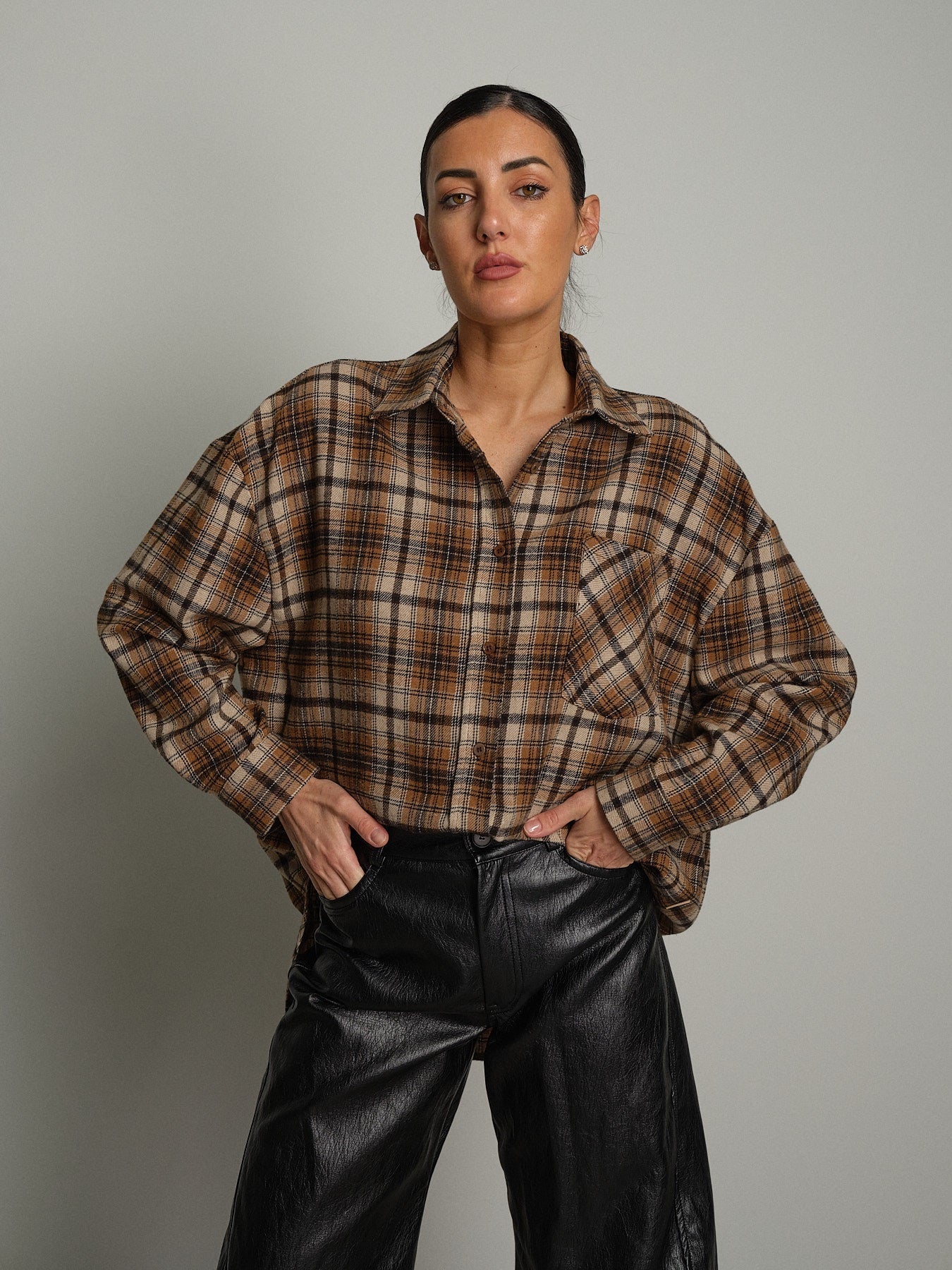 Camicia flanella check Tabacco Vicolo TAC1836;Camicia flanella check Tabacco Vicolo TAC1836 — foto 2;Camicia flanella check Tabacco Vicolo TAC1836 — foto 3;Camicia flanella check Tabacco Vicolo TAC1836 — foto 4;Camicia flanella check Tabacco Vicolo TAC1836 — foto 5;Camicia flanella check Tabacco Vicolo TAC1836 — foto 6