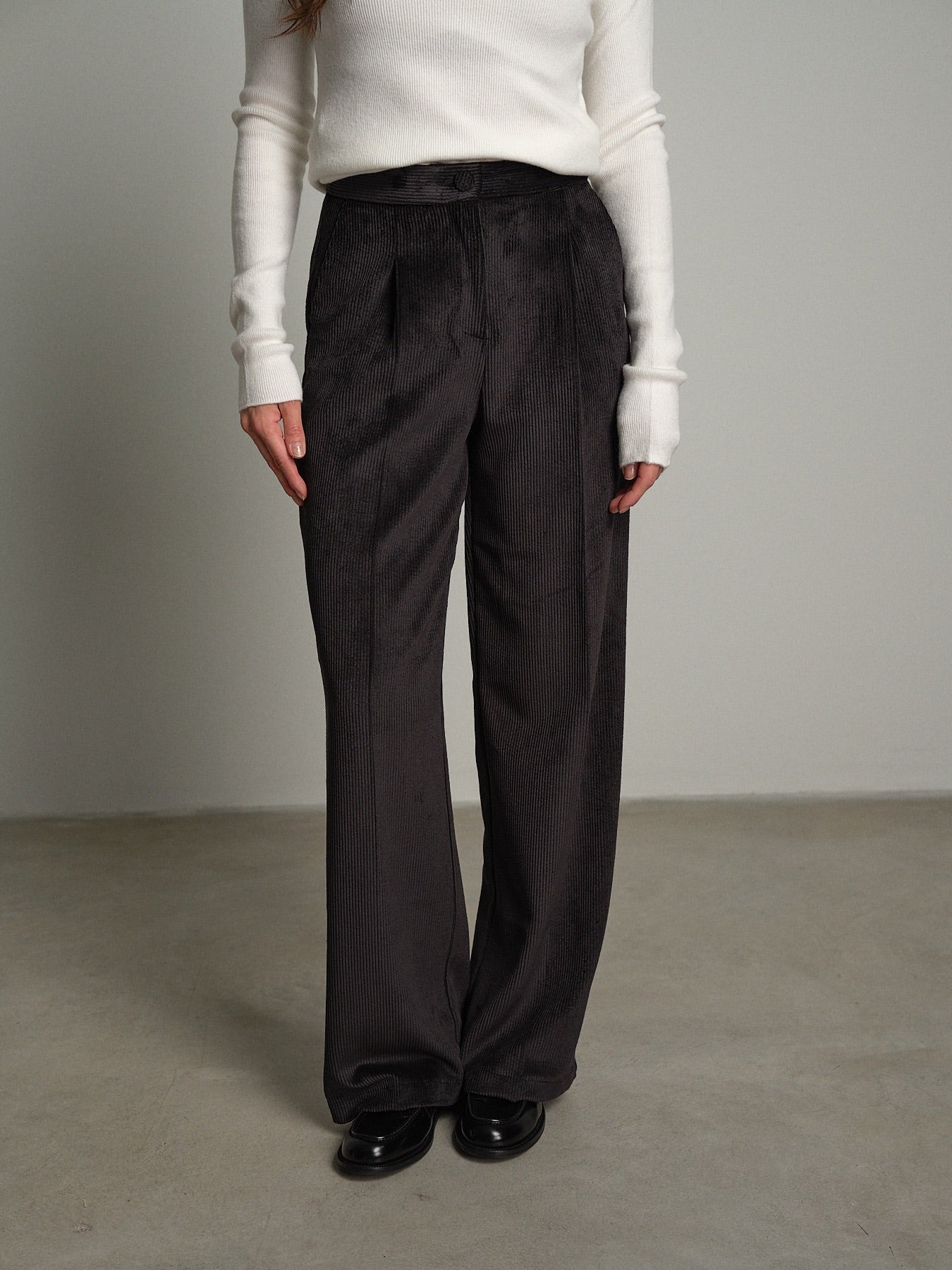 Pantalone eli velluto Nero Vicolo TAC1879;Pantalone eli velluto Nero Vicolo TAC1879 — foto 2;Pantalone eli velluto Nero Vicolo TAC1879 — foto 3;Pantalone eli velluto Nero Vicolo TAC1879 — foto 4