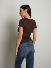 T-shirt scollo V serafino Moka Vicolo UAC0046;T-shirt scollo V serafino Moka Vicolo UAC0046 — foto 2;T-shirt scollo V serafino Moka Vicolo UAC0046 — foto 3;T-shirt scollo V serafino Moka Vicolo UAC0046 — foto 4;T-shirt scollo V serafino Moka Vicolo UAC0046 — foto 5