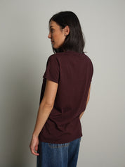 T-shirt slim basica Bordeaux Vicolo UAC0083;T-shirt slim basica Bordeaux Vicolo UAC0083 — foto 2;T-shirt slim basica Bordeaux Vicolo UAC0083 — foto 3